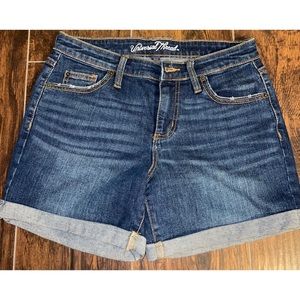 Universal Thread Jean shorts
